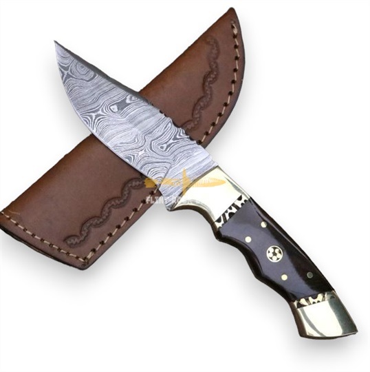 Damascus Steel Hunting Knife