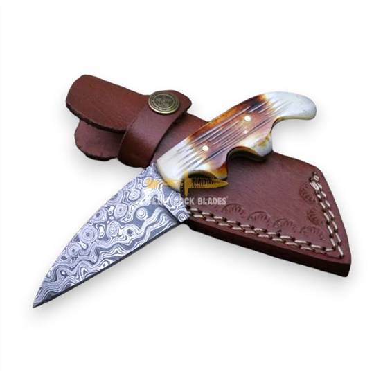 Damascus Steel Hunting Knife