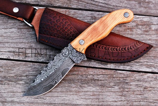 Damascus Hunting knife 