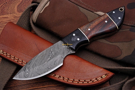 Damascus Steel Hunting knife