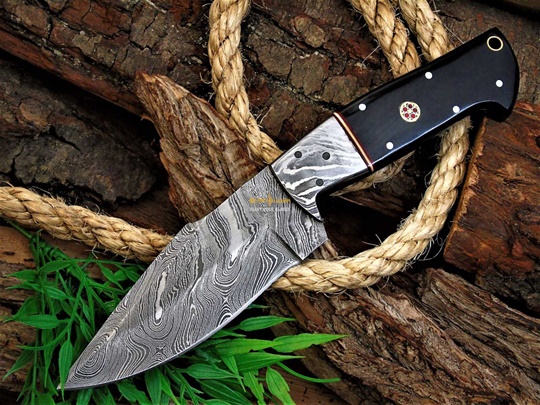 Damascus Steel Hunting knife