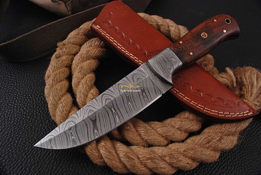 Damascus Steel Hunting knife