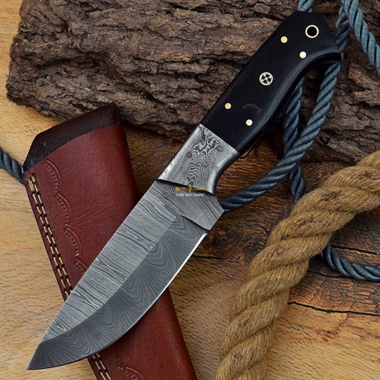 Damascus Steel Hunting knife