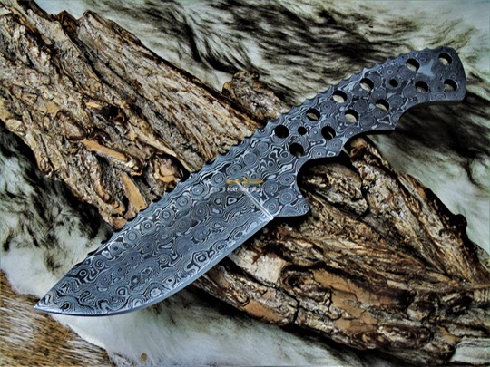 Damascus steel Blank Blade