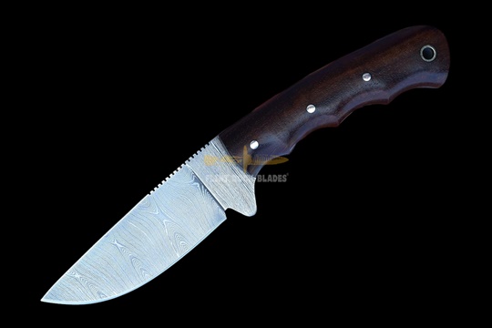 Damascus Steel Skinner knife